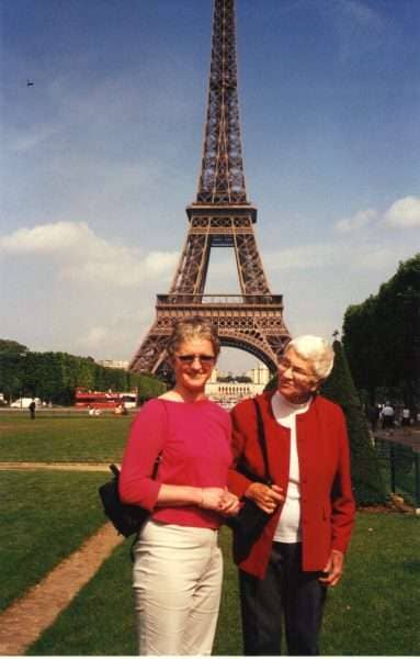 Liz & Mum in Paris